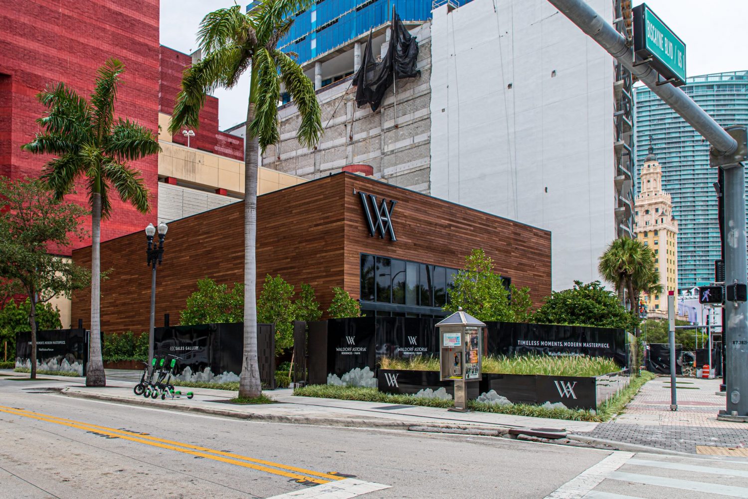 Waldorf Astoria Miami Experiential Sales Gallery. Photo by Oscar Nunez - Skyalign.