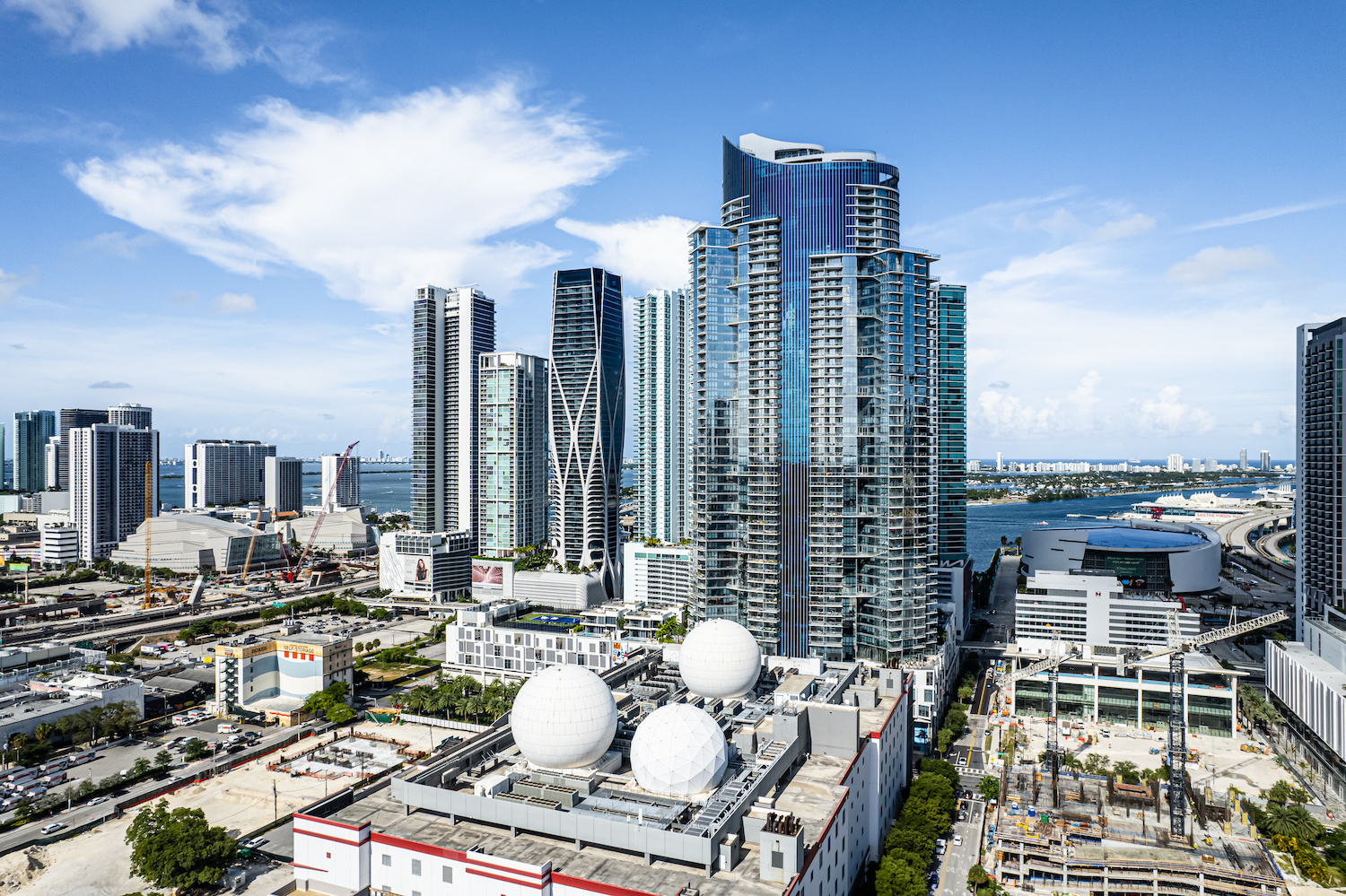 Caoba Miami Worldcenter's Second 40-Story Tower Has Topped Off – The Next  Miami
