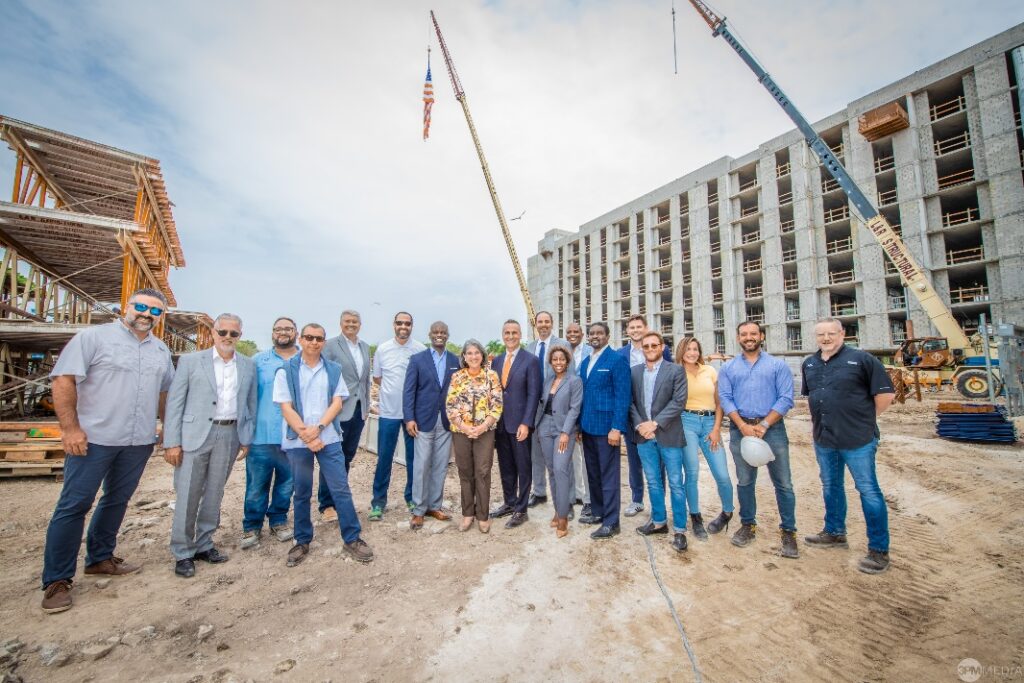 'Naranja Grand' Affordable Housing Community Tops Off In Southern Miami ...